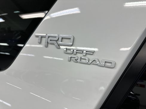 Used 2024 Toyota 4Runner TRD Off-Road Premium image 11