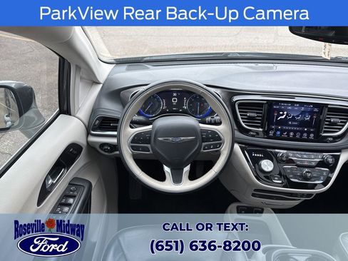 Used 2018 Chrysler Pacifica Limited w/ Tire & Wheel Group image 12