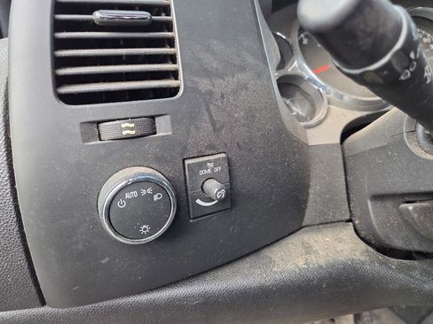 Used 2011 Chevrolet Silverado 2500 LT image 7