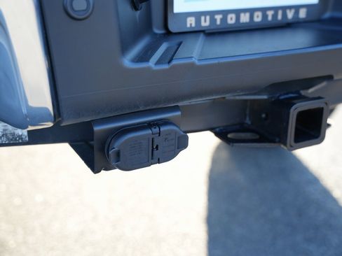 Used 2015 Ford F350 Lariat image 12