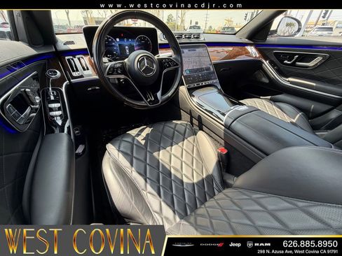 Used 2022 Mercedes-Benz S 580 4MATIC Sedan w/ 3D Technology Package image 24
