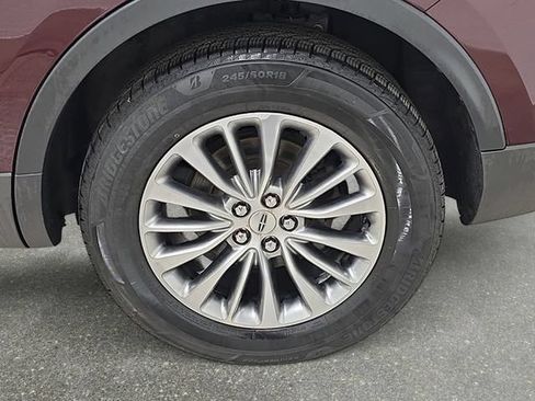 Used 2018 Lincoln MKX Select w/ Select Plus Package AWD/4WD image 31