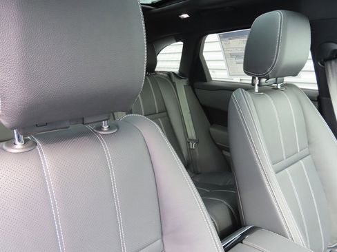 Used 2023 Land Rover Range Rover Velar R-Dynamic S AWD/4WD image 4