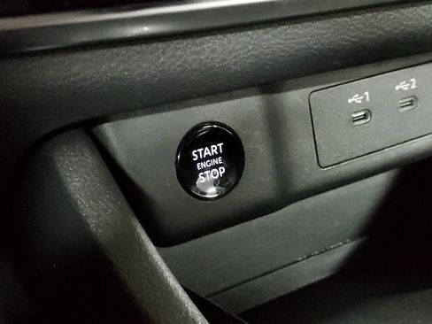 Used 2024 Nissan Rogue S AWD/4WD image 32