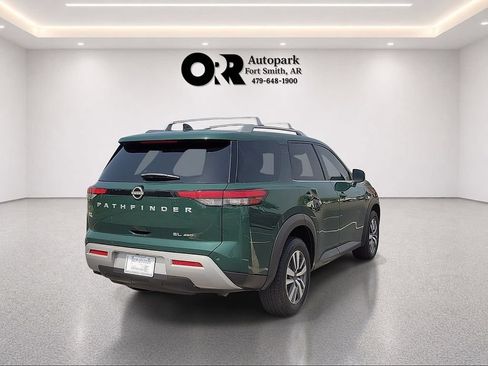 Used 2023 Nissan Pathfinder SL AWD/4WD image 5