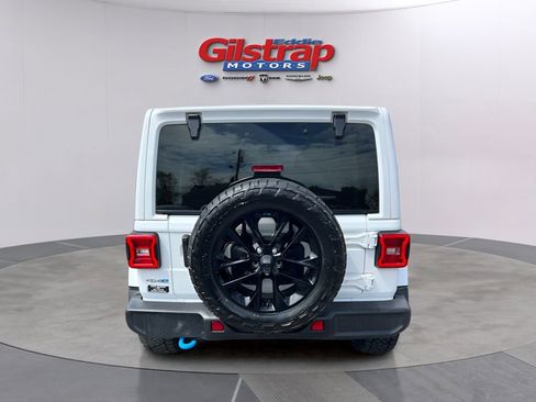 Used 2022 Jeep Wrangler Unlimited Sahara w/ Cold Weather Group image 4