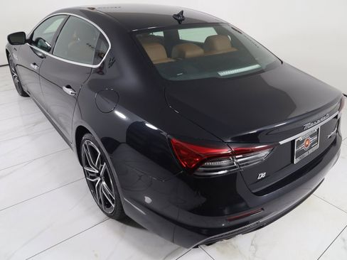 Used 2023 Maserati Quattroporte Modena Q4 image 33