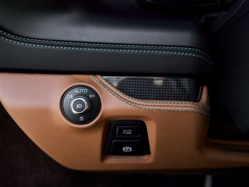 Used 2022 Ferrari F8 Tributo image 47