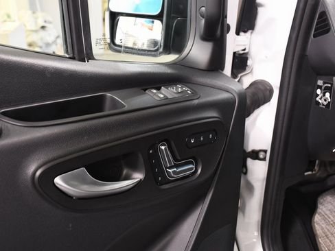 Used 2022 Mercedes-Benz Sprinter 144 Cargo image 16