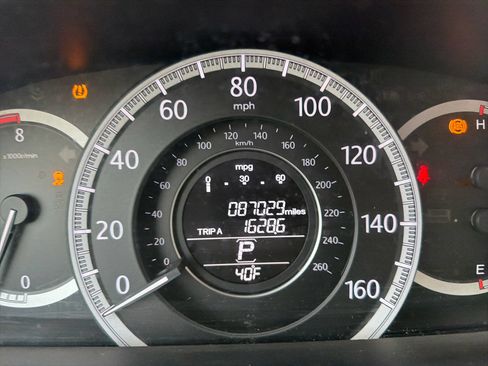 Used 2015 Honda Accord LX image 27