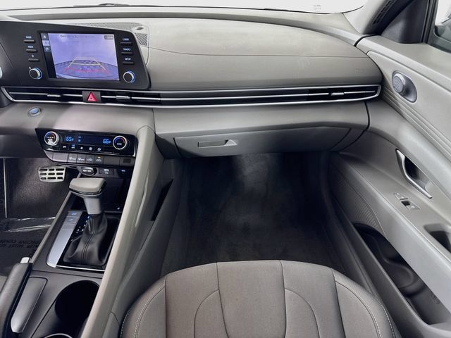 Certified 2025 Hyundai Elantra Sport FWD image 35