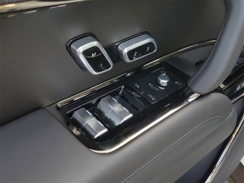 New 2025 Land Rover Range Rover Sport Dynamic SE image 14