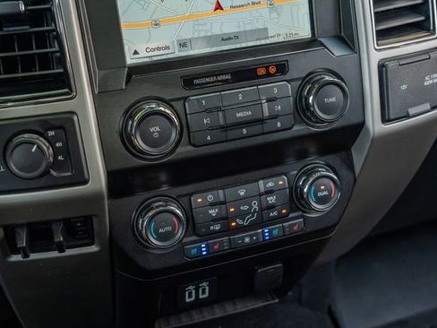 Used 2019 Ford F350 Lariat w/ Lariat Ultimate Package AWD/4WD image 29