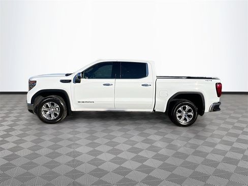 Used 2025 GMC Sierra 1500 SLT image 4