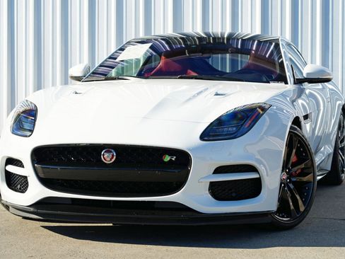 Used 2020 Jaguar F-TYPE R image 3