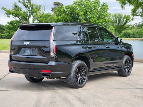 Used 2024 Cadillac Escalade Sport Platinum w/ LPO, ONYX Package AWD/4WD image 5