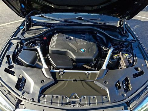 Used 2021 BMW 530i xDrive 530i xDrive w/ Premium Package image 32