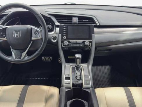 Used 2020 Honda Civic Touring image 20