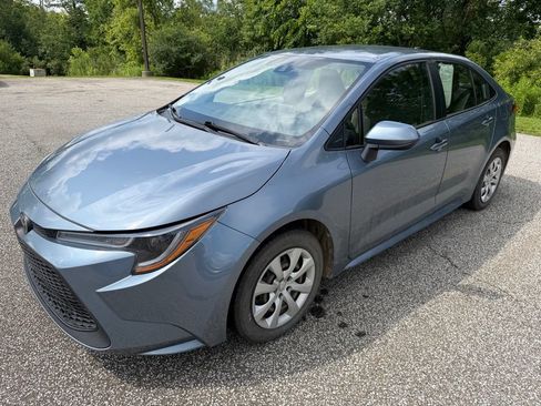 Used 2021 Toyota Corolla LE w/ Carpet Mat Package (TMS) FWD image 1