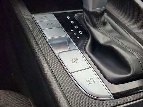 Used 2025 Hyundai Elantra SEL image 23