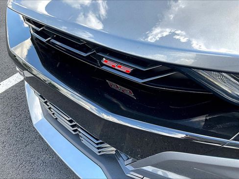 Used 2019 Chevrolet Camaro SS w/ Black Appearance Package RWD image 35