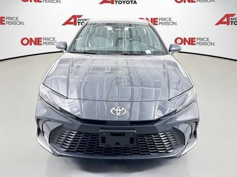 Certified 2025 Toyota Camry SE FWD image 3
