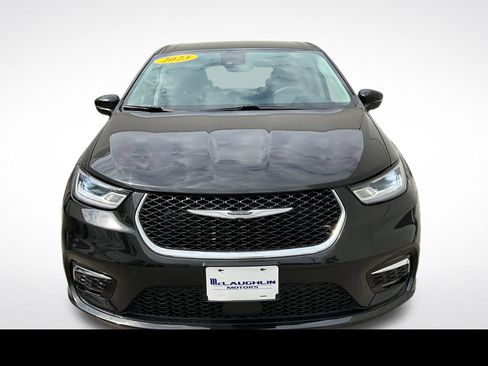 Used 2023 Chrysler Pacifica Touring-L FWD image 23