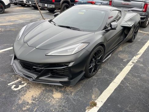 Used 2024 Chevrolet Corvette Z06 w/ Z07 Performance Package image 4