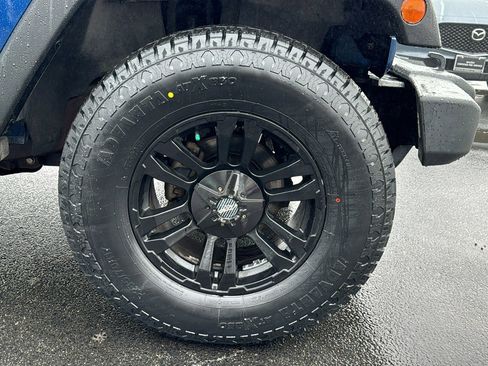 Used 2010 Jeep Wrangler Unlimited Sport image 9