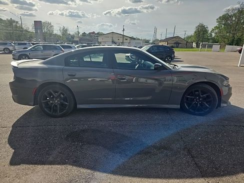 Used 2019 Dodge Charger R/T w/ Blacktop Package RWD image 5