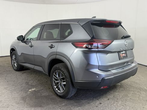 Used 2024 Nissan Rogue S AWD/4WD image 5