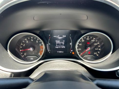 Used 2021 Jeep Compass Latitude FWD image 18