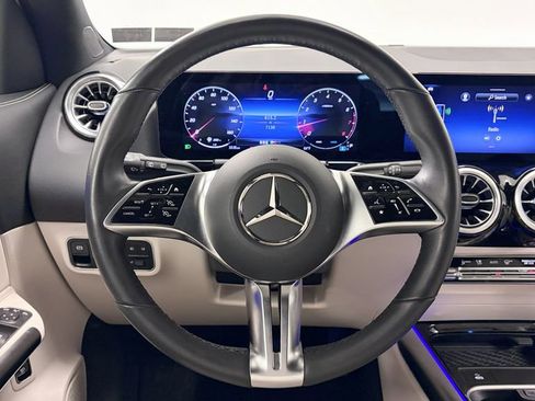 Certified 2025 Mercedes-Benz GLA 250 4MATIC image 21