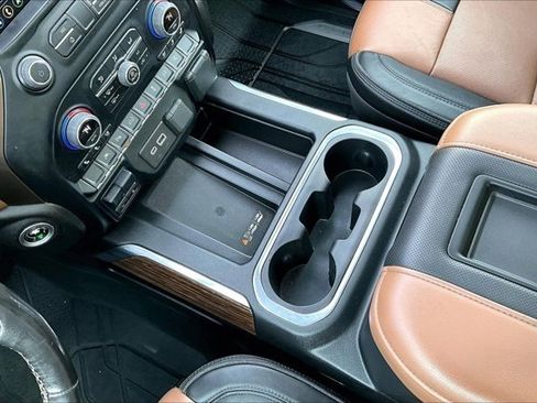 Used 2022 Chevrolet Silverado 1500 High Country image 19