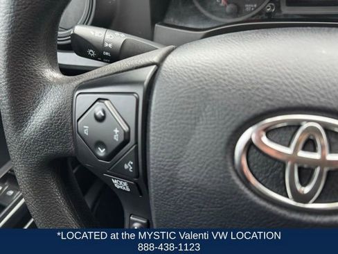 Used 2016 Toyota Tacoma SR w/ Towing Package image 43