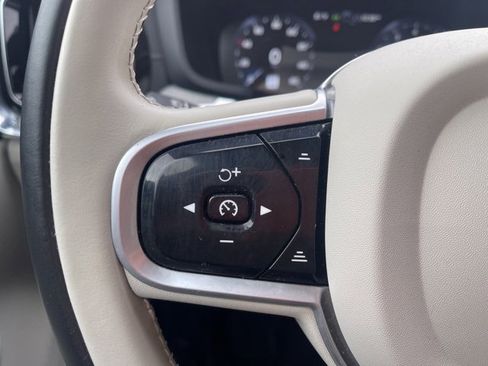 Used 2022 Volvo S60 B5 Inscription image 26