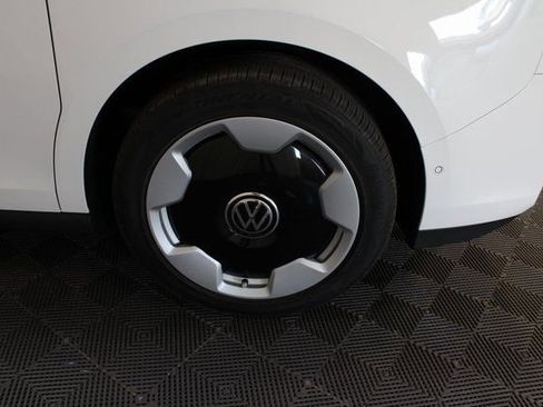 New 2025 Volkswagen ID. Buzz Pro S image 21