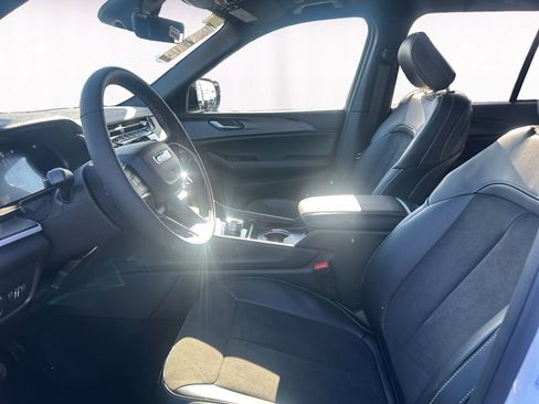 New 2025 Jeep Grand Cherokee image 9