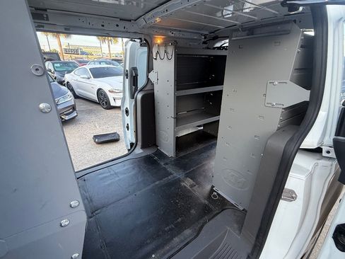 Used 2022 Ford Transit Connect XL FWD image 18