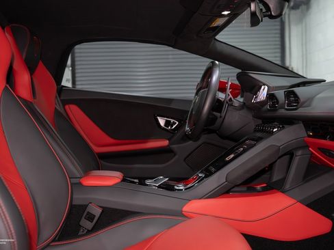 Used 2023 Lamborghini Huracan EVO image 43