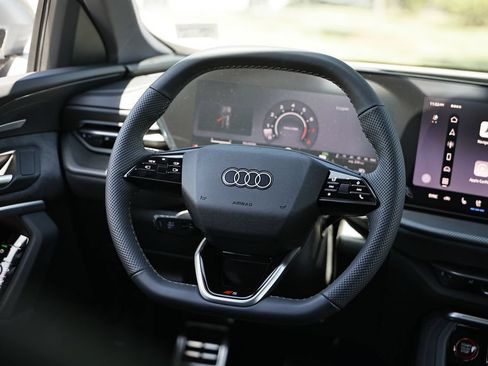 New 2026 Audi SQ5 Premium Plus AWD/4WD image 26