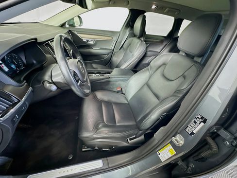 Used 2018 Volvo V90 T5 Cross Country w/ Convenience Package AWD/4WD image 13