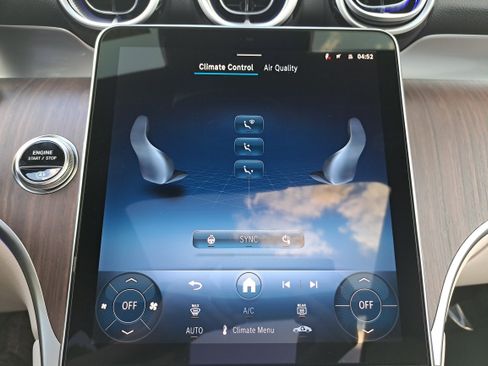 New 2026 Mercedes-Benz GLC 300 4MATIC image 22