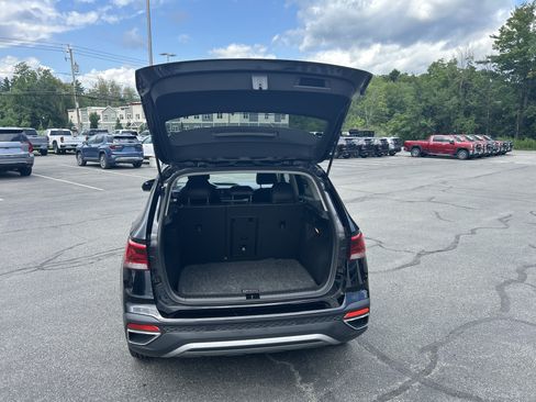 Used 2022 Volkswagen Taos SE AWD/4WD image 11