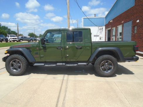 Used 2021 Jeep Gladiator Rubicon AWD/4WD image 2