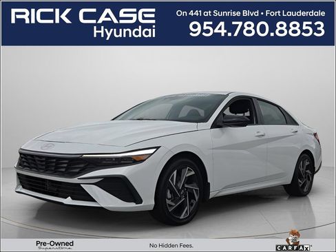 Certified 2025 Hyundai Elantra SEL FWD image 1
