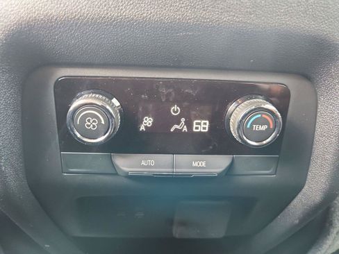 Used 2025 Chevrolet Traverse LT w/ Midnight/Sport Edition FWD image 20