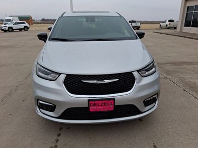 New 2026 Chrysler Pacifica Limited