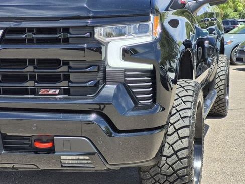 Used 2025 Chevrolet Silverado 1500 LT Trail Boss w/ Convenience Package II AWD/4WD image 5