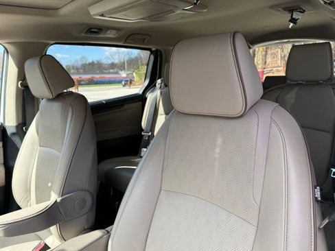 Used 2024 Honda Odyssey Elite image 21